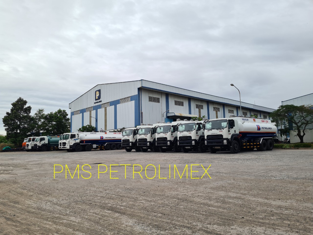 Xe bồn nhôm 20 khối Isuzu 2 cầu 2