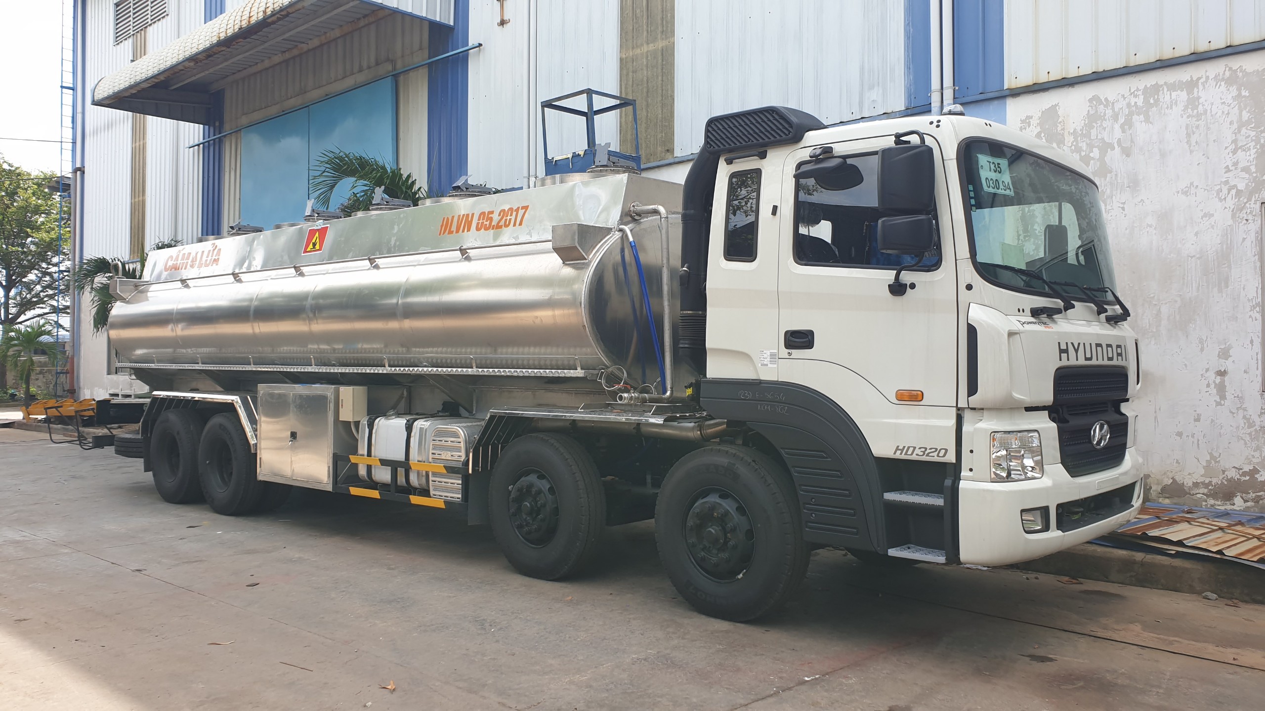 Xe bồn Hyundai 24 khối