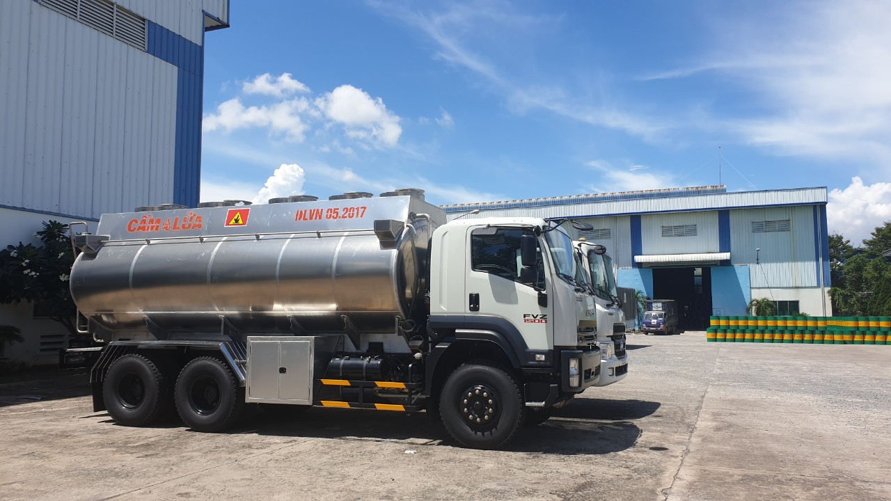 Xe bồn nhôm 20 khối Isuzu 2 cầu