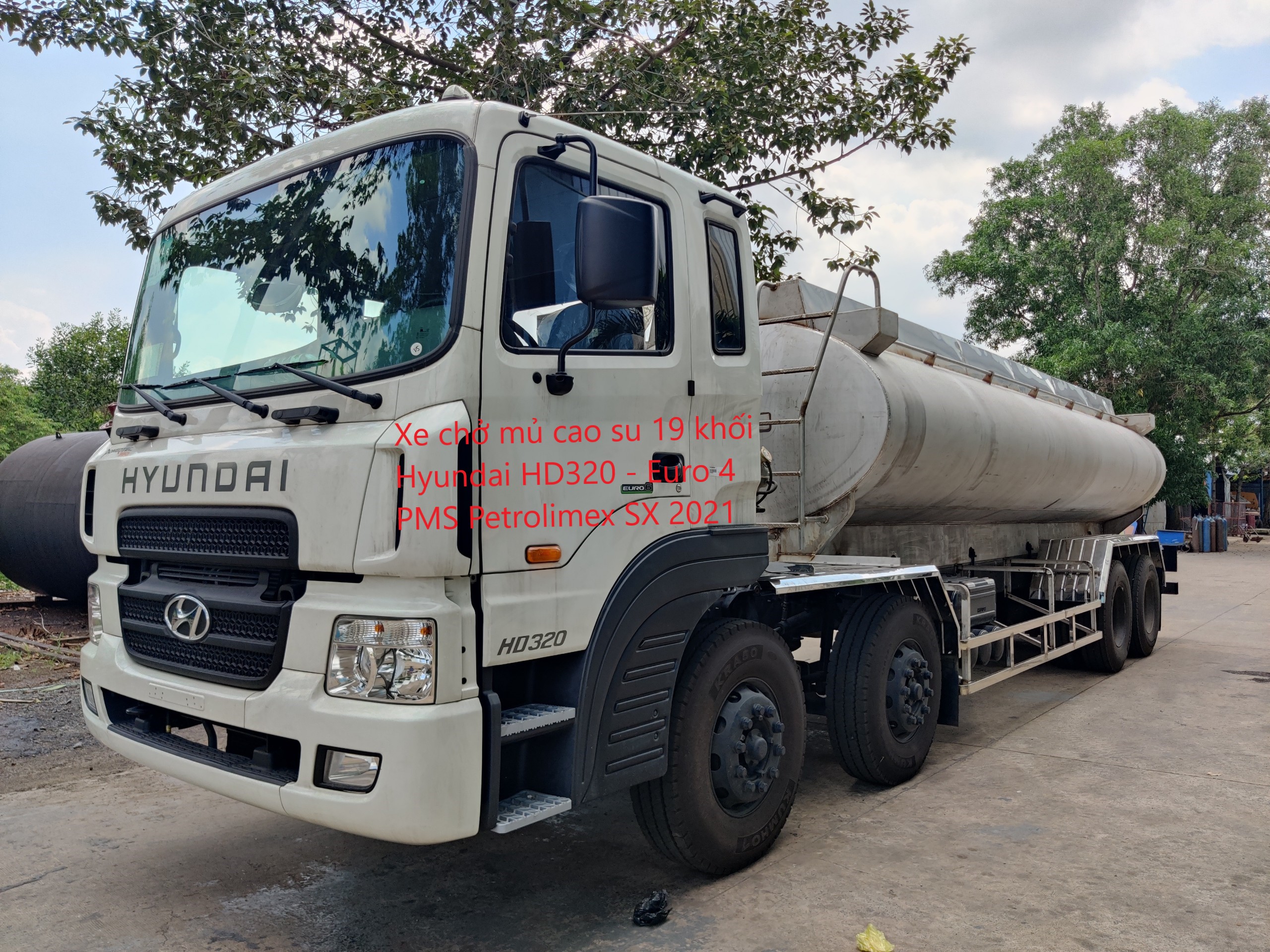 xe bồn chở mủ cao su