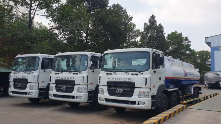 Lễ bàn giao lô xe Bồn Hyundai HD320 Euro 5 thể tích 21.3 khối